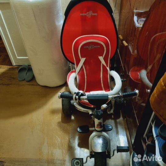 Велосипед десткий с ручкой родительской