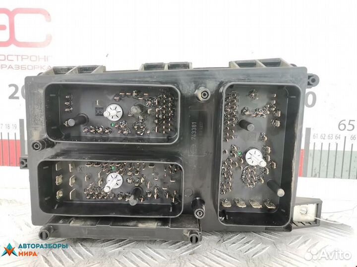 Блок реле Opel Astra G 2009 93194877