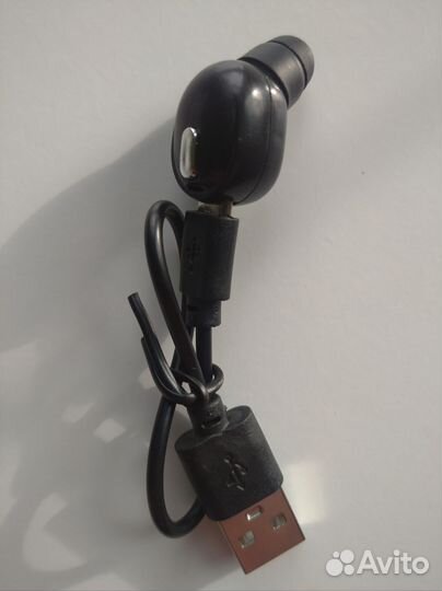 Беспроводной наушник