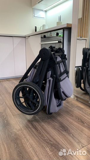 Коляска moon resea s