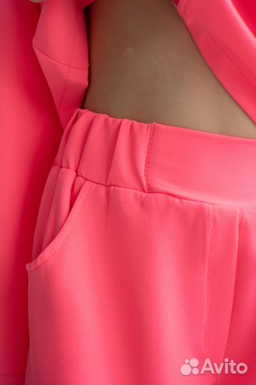 Костюм нарядный для девочки 134 140