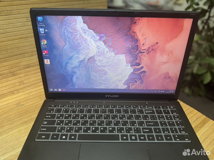 Новый 15.6 дюймовый современный ноутбук