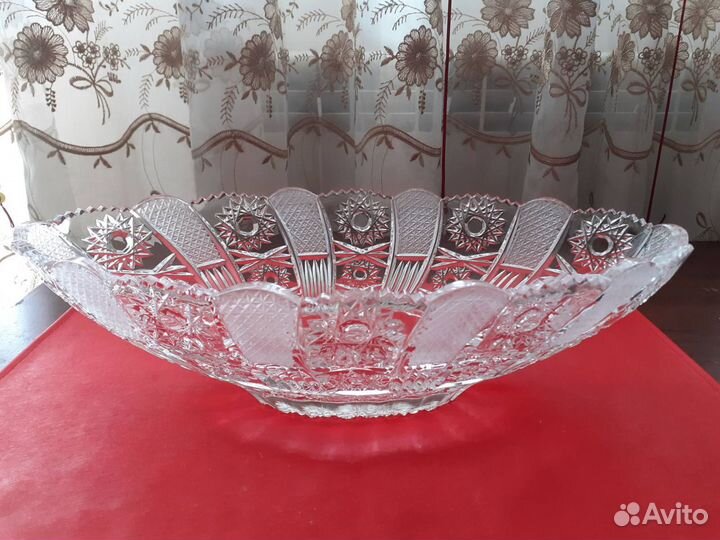 Салатник хрустальный большой