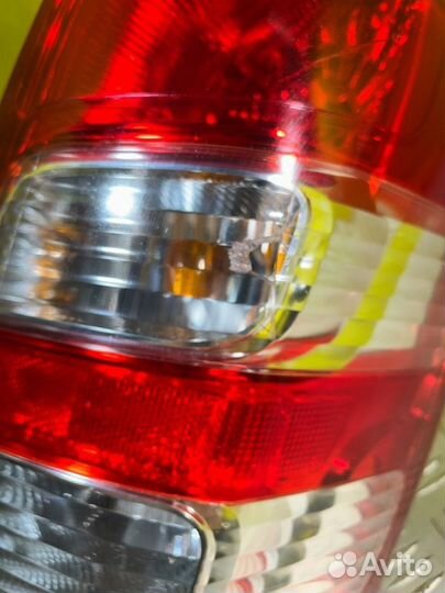 Фонарь задний правый Mitsubishi L200 (2015-2022)