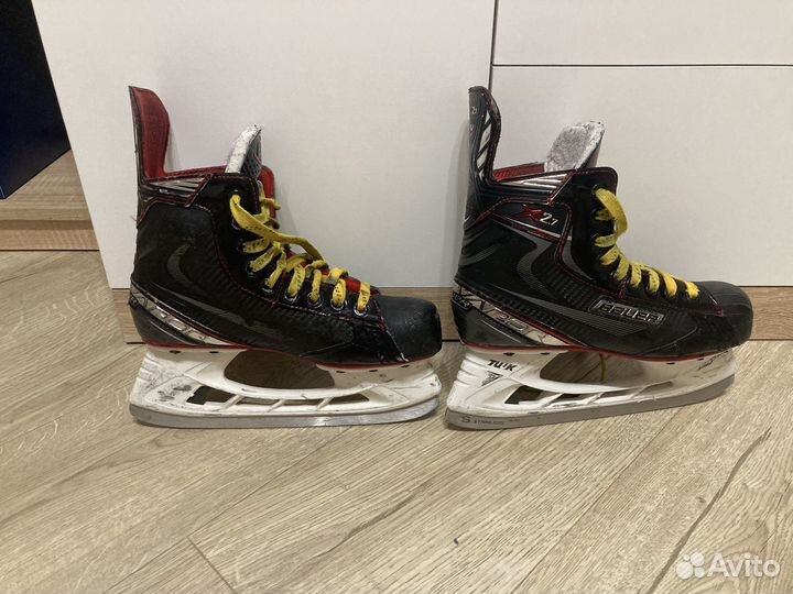 Коньки хоккейные