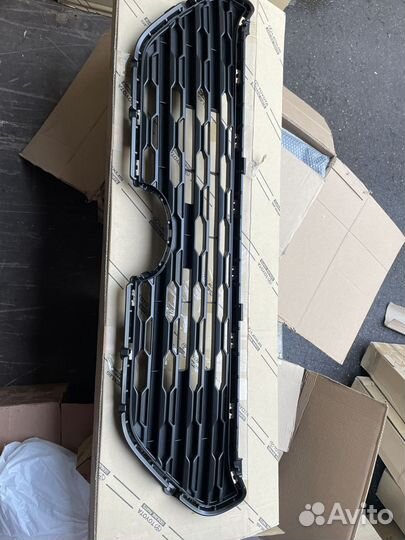 Решетка радиатора Toyota Rav4 2018-2023 5311242140