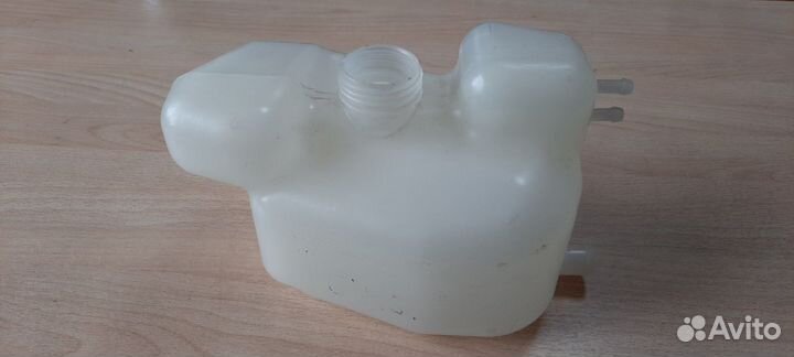 Бачок расширительный ваз 2110-2112 нового образца
