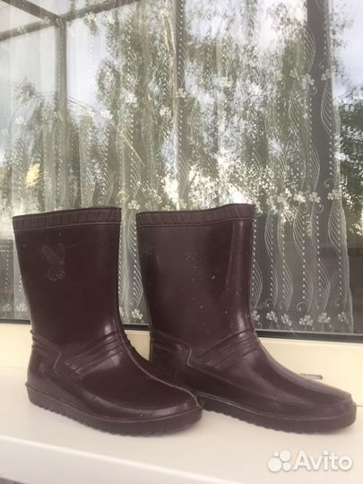 Резиновые сапоги