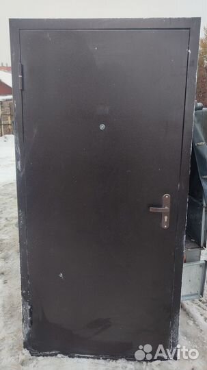 Дверь входная металлическая