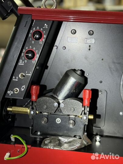 Cварочный полуавтомат Lincoln Electric Powertec 30