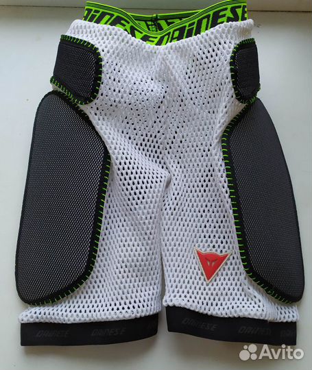 Защитные шорты для сноуборда