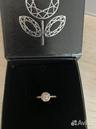 Золотое кольцо с бриллиантами 0.572ct