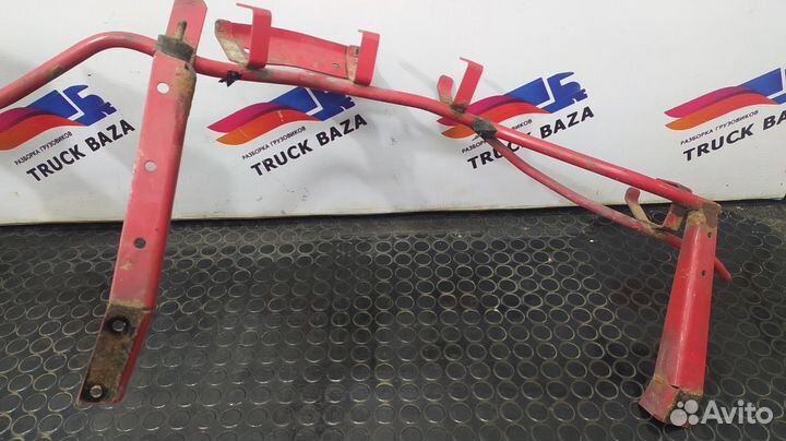 Кронштейн проводки правый Daf XF105