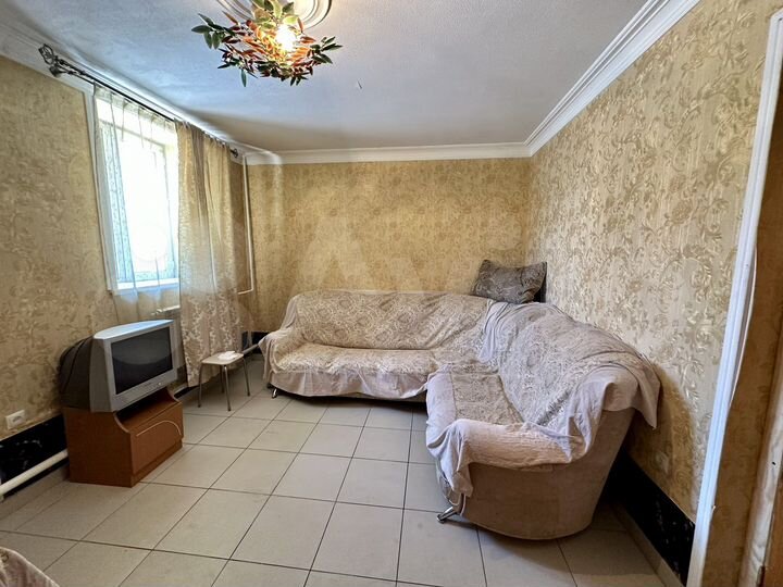 Комната 35 м² в 1-к., 1/3 эт.