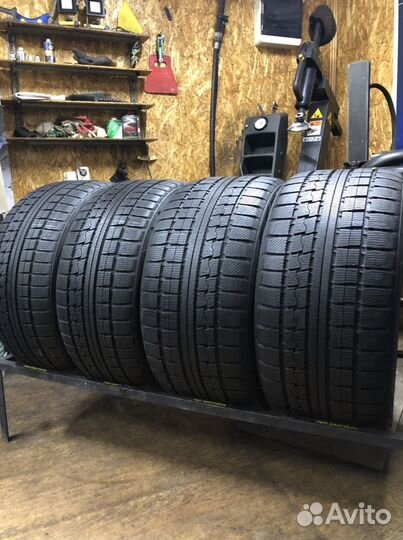 Nitto NT90W 275/40 R20 и 315/35 R20 106Q