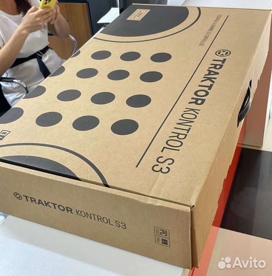 Dj контроллер NI Traktor Kontrol S3 (новый)