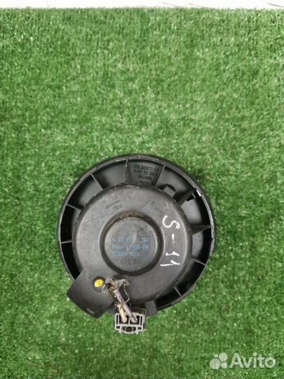 Мотор печки Ford Focus 3 хетчбэк 1.6 pnda 2012