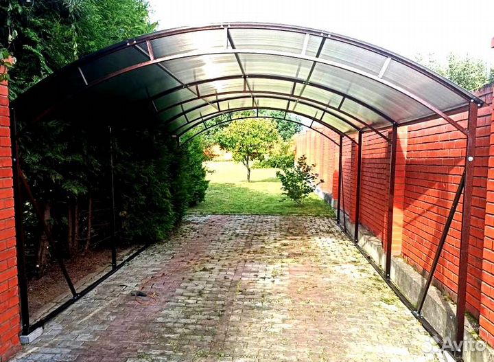 Нaвeс прaктичный из поликарбоната шиpиной 3.60м