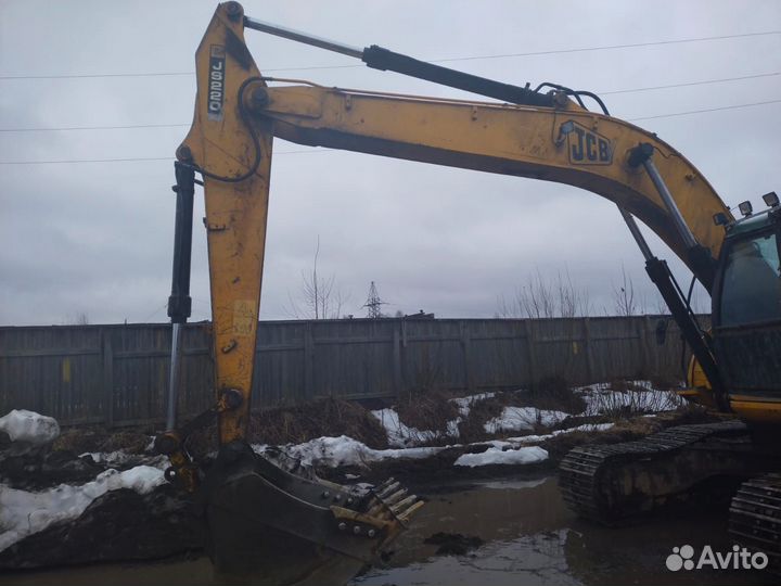 Гусеничный экскаватор JCB JS 220SC, 2008
