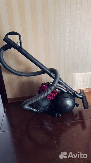 Пылесос Dyson DC52