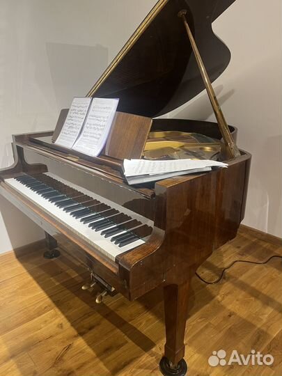 Рояль кабинетный Weinbach