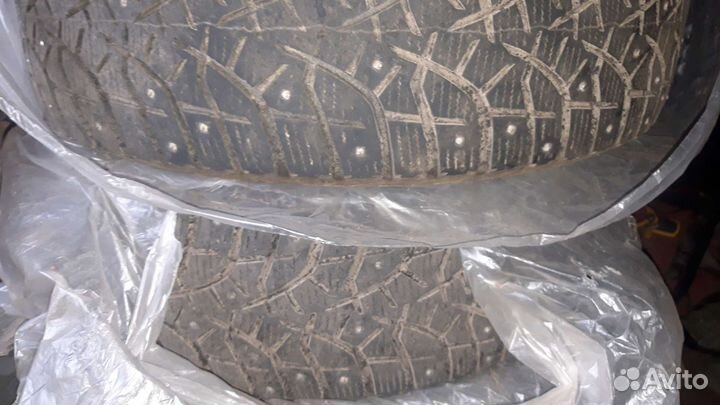 Bridgestone Blizzak Spike-02 225/60 R17 103T