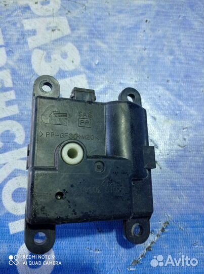 Моторчик заслонок отопителя Nissan Qashqai J10