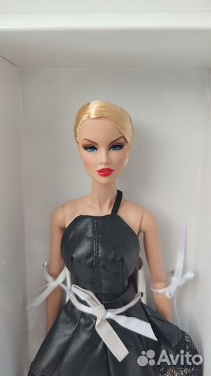 Integrity Toys Vanessa Perrin Fashion Royalty