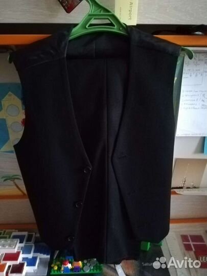 Костюм-тройка классический р-р 128-134