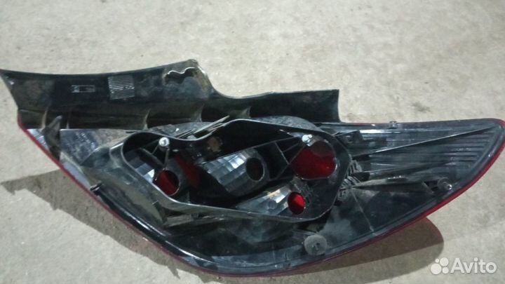 Фара priora продаю