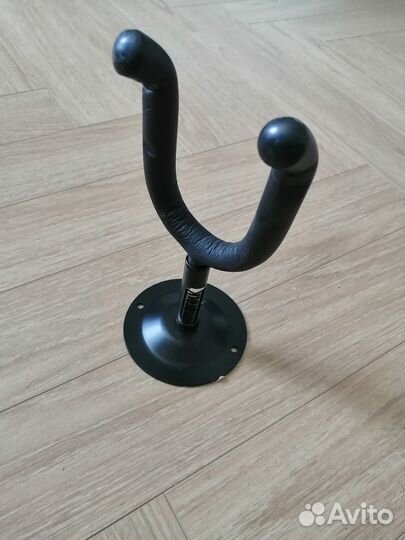 Крепление для гитары на стену