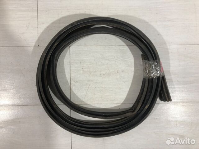 Уплотнитель двери задний левый renault logan 2 1.6