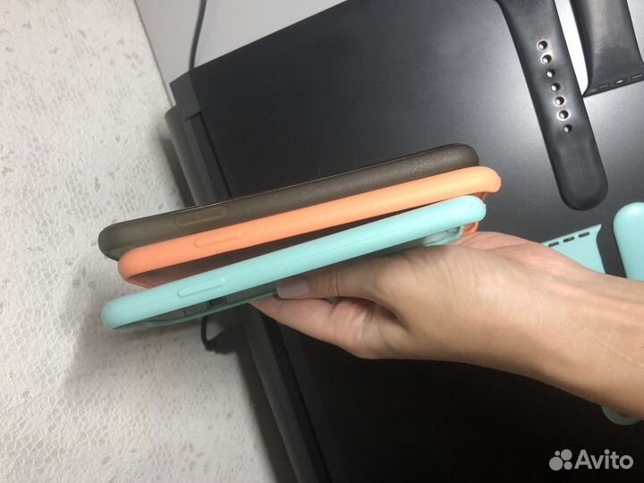 Чехлы и ремешки на iPhone 10