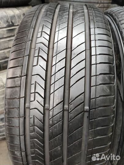 Kumho Majesty 9 Solus TA91 235/45 R18 98W