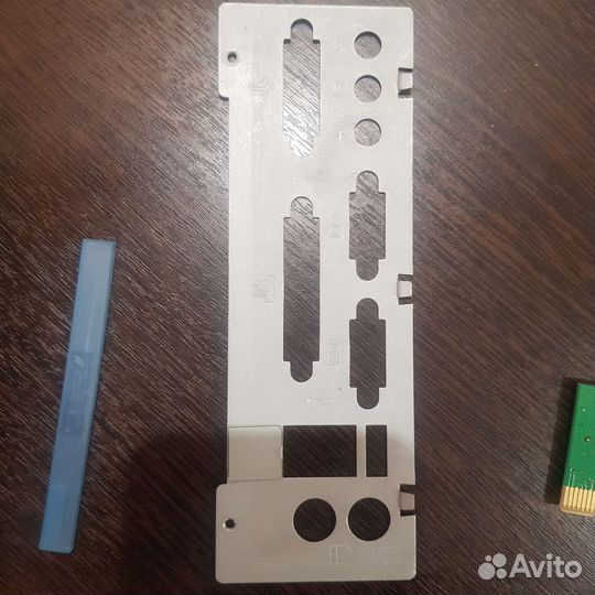 Заглушка для материнской платы