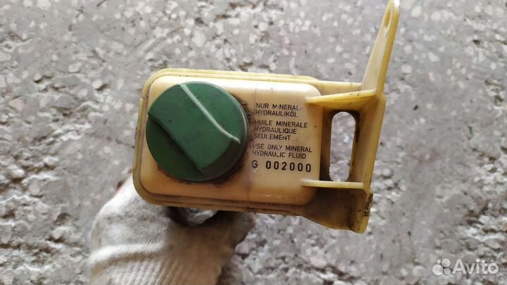 Бачок гур Фольксваген Пассат б5