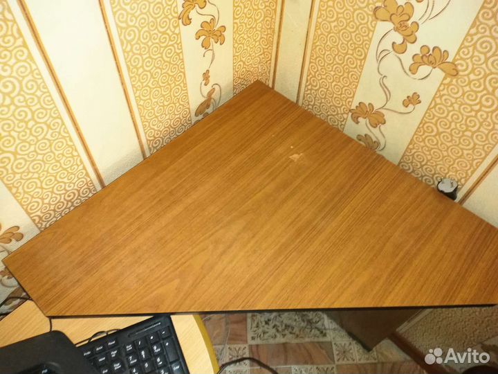 Угловой письменный стол бу