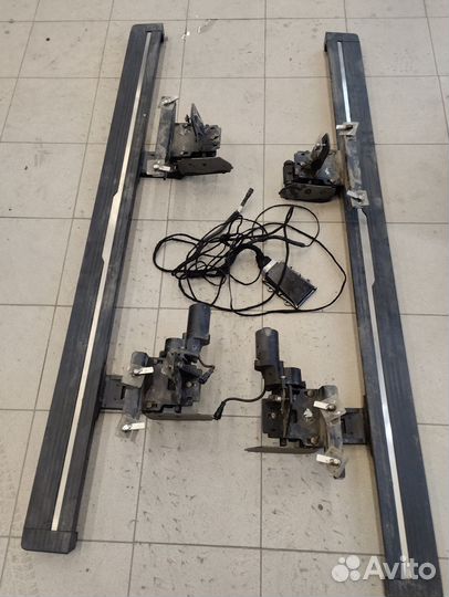 Выдвижные Электропороги Lexus RX 300