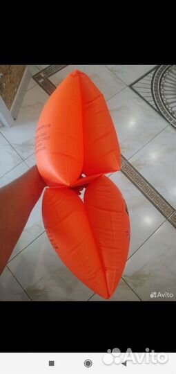 Очки и шапочка, нарукавники для бассейна