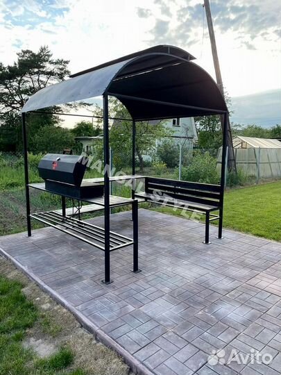 Мангал с крышей