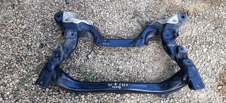 Подрамник передний Mercedes E-Class W211