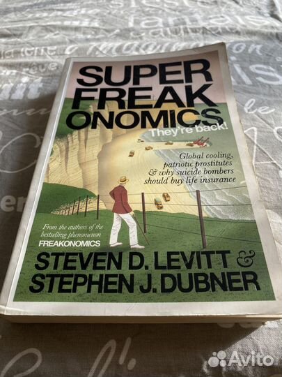 Книга на английском языке Super Freak Onomics