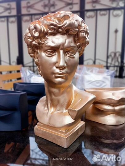 Кашпо(Губы, глаз)