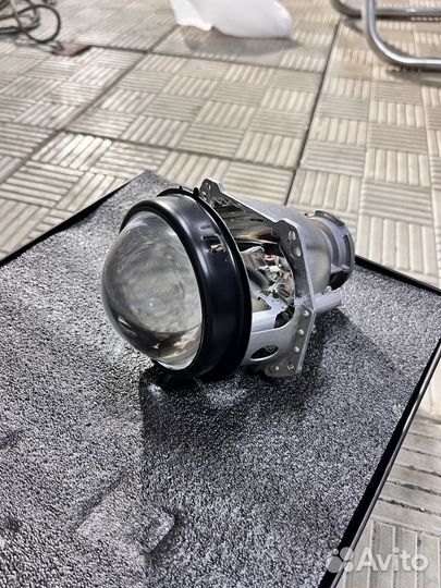 Линзы фар Golf 6 GTI би-ксенон