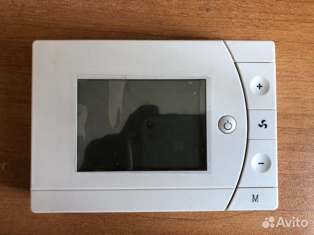 Пульты для фанкойлов и термостаты