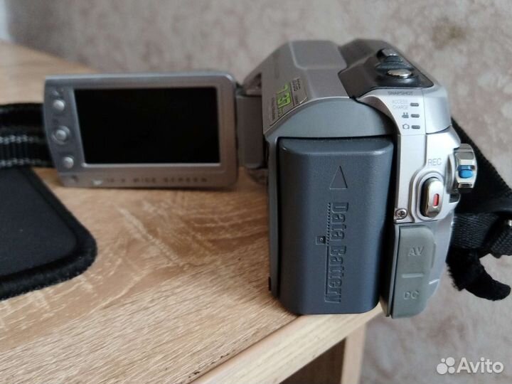 Видеокамера jvc everio GZ-MG135E