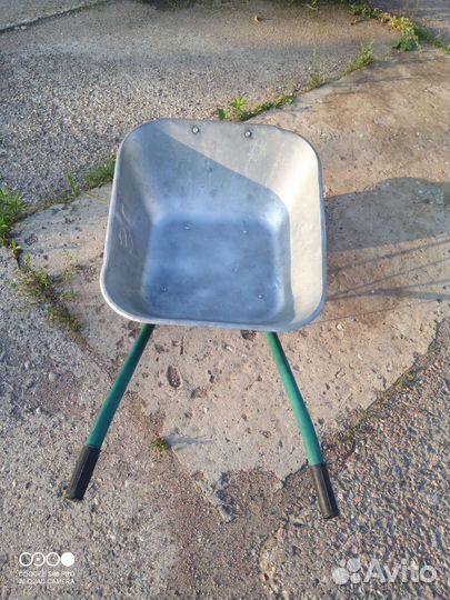 Садовая тачка