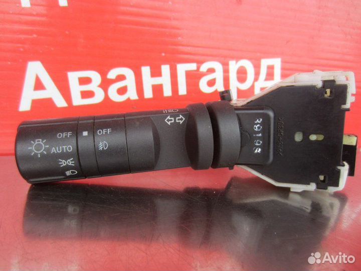 Подрулевой переключатель поворотов Infiniti Fx35