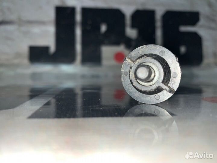 Замок лючка бензобака задний Lexus Is250 GSE20