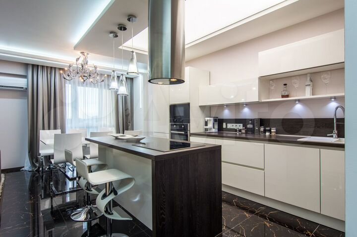 2-к. квартира, 85 м², 7/7 эт.
